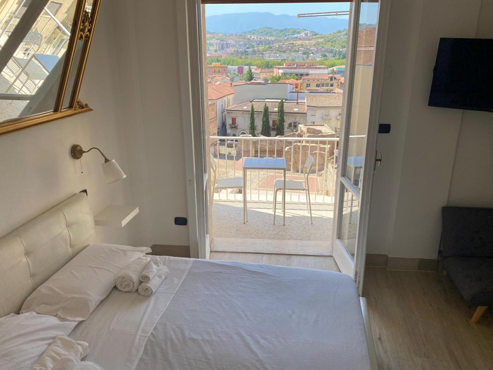 B&B 10 Mt Dal Duomo Benevento Eksteriør billede