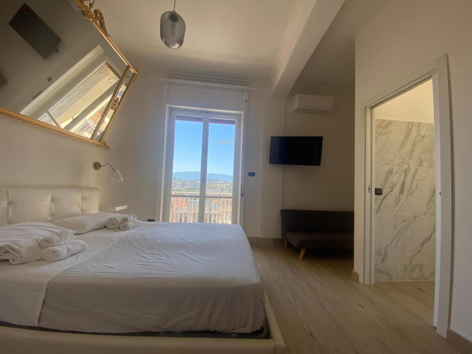 B&B 10 Mt Dal Duomo Benevento Eksteriør billede