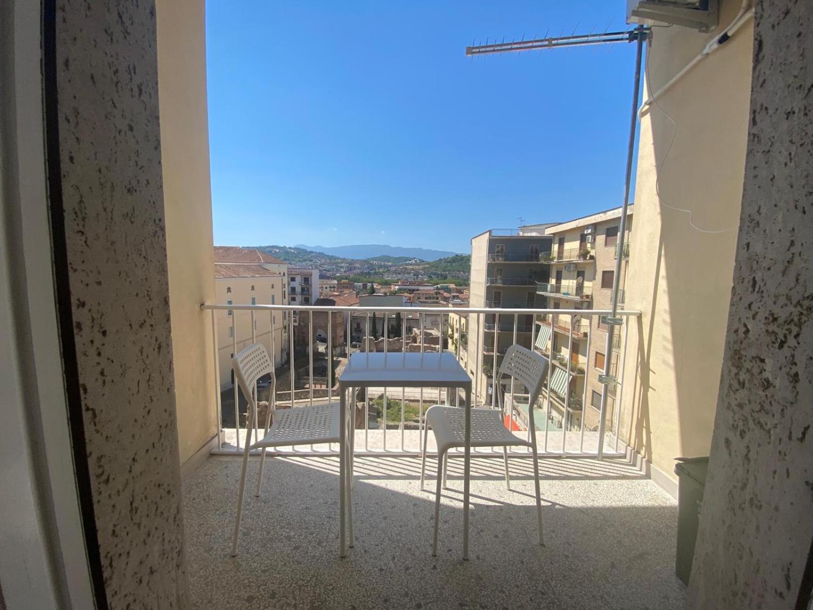 B&B 10 Mt Dal Duomo Benevento Eksteriør billede