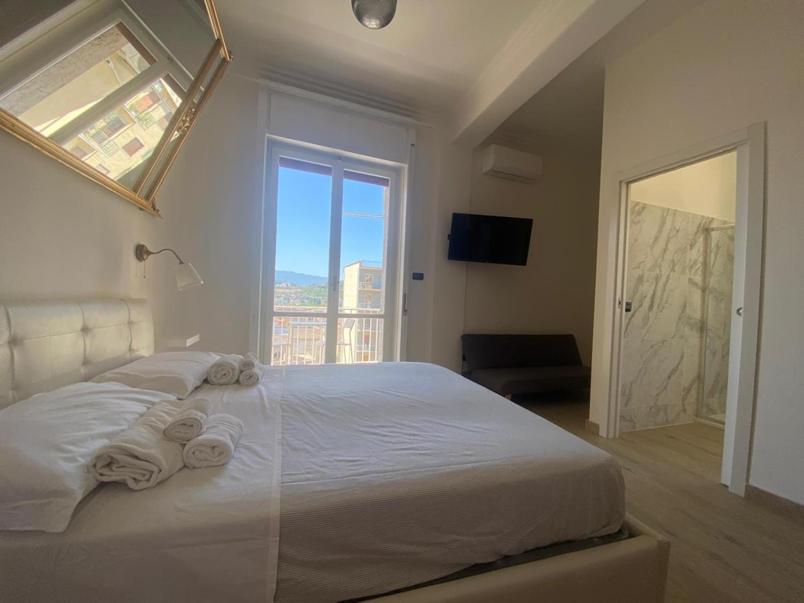 B&B 10 Mt Dal Duomo Benevento Eksteriør billede